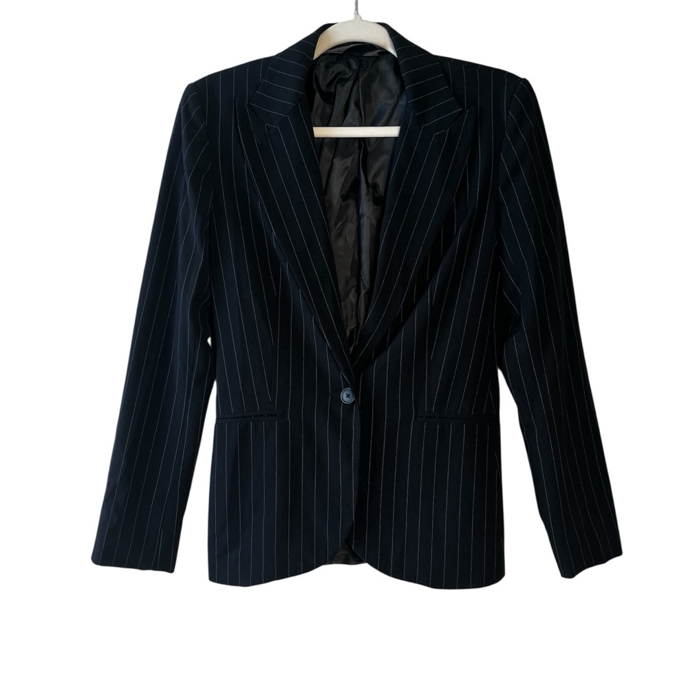 Norma Kamali Classic Timeless Black W Blue Pinstripe Single Button Blazer SZ 4